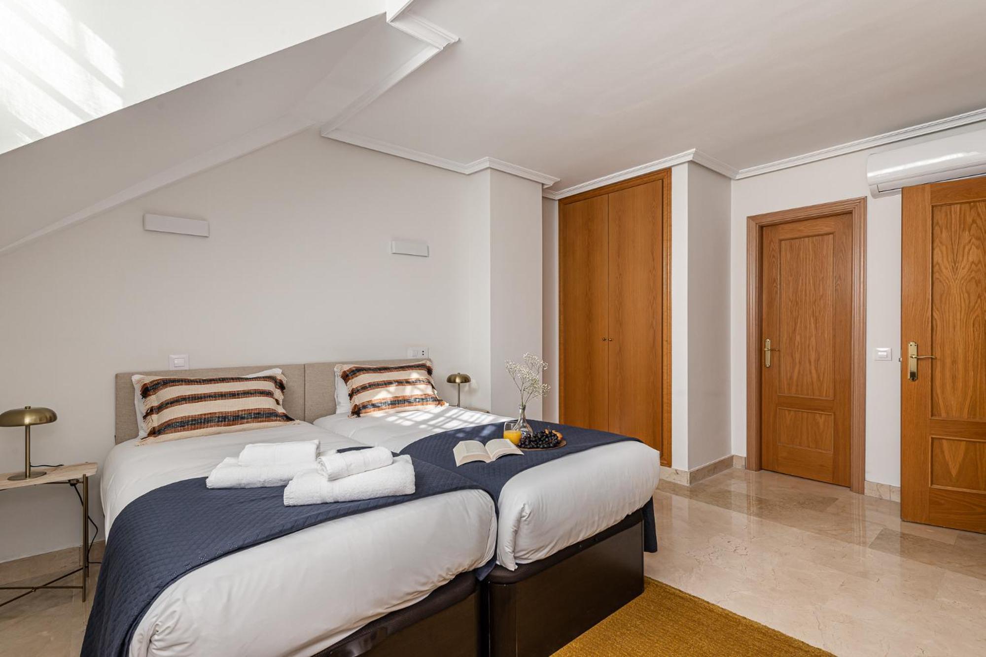 Апартаменти Waou Gran Via Attic - Corta Duracion Мадрид Екстер'єр фото